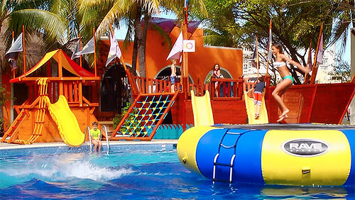 Water fun at Grand Oasis Palm and Oasis Palm resorts