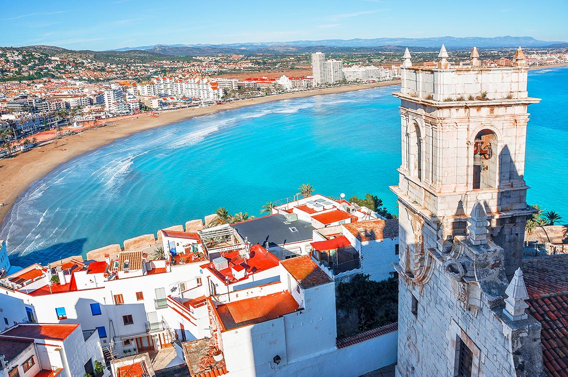 Discover coastlines rich in color and culture with Spain tours & excursions