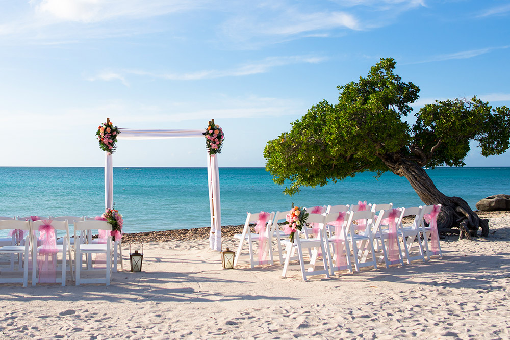 Aruba destination wedding beach ceremony