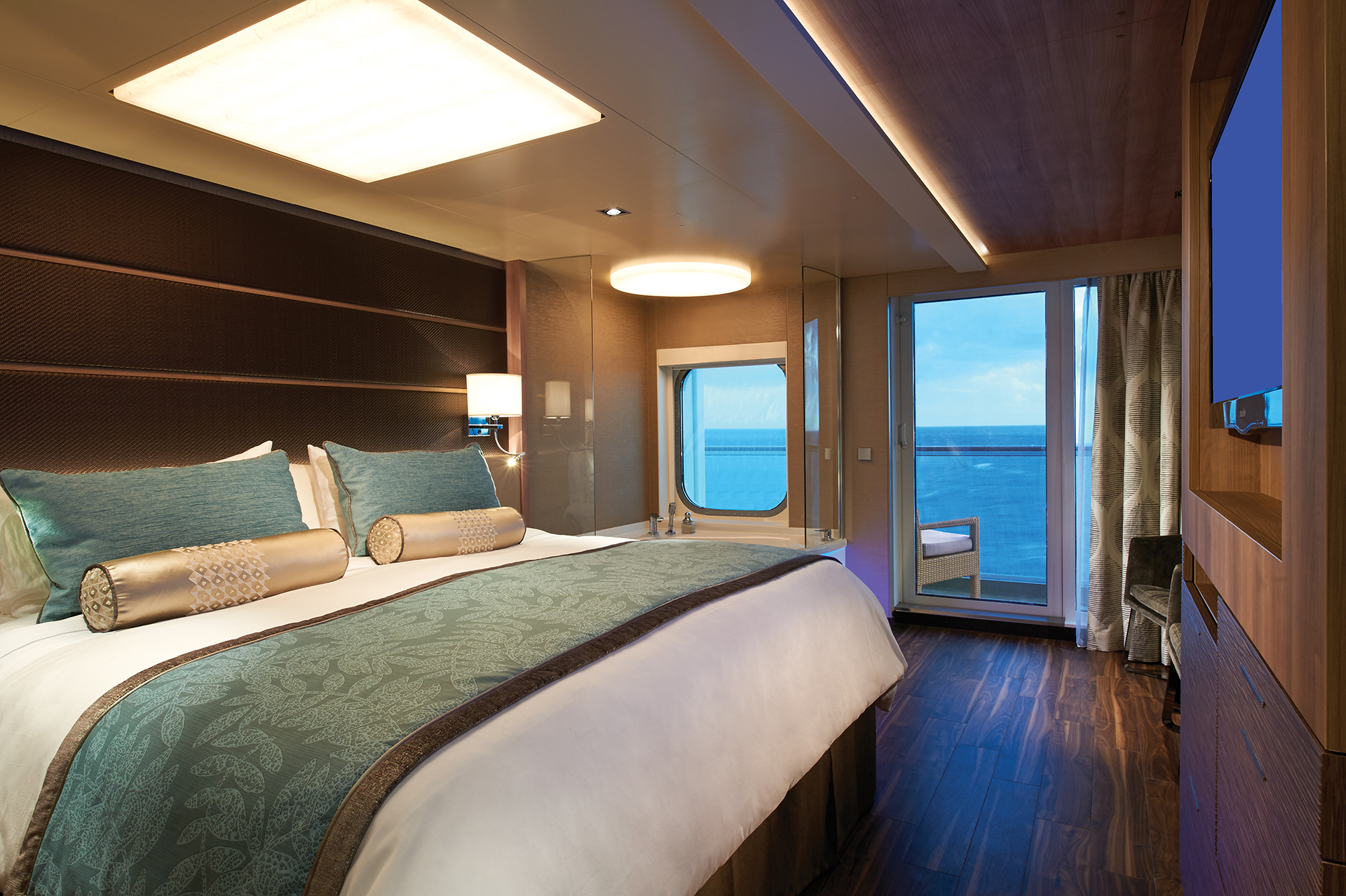 Norwegian Cruise Line Escape Haven Bedroom