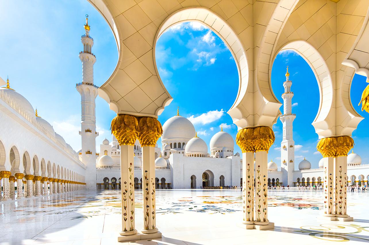 Beautiful Islamic architecture in Abu Dhabi