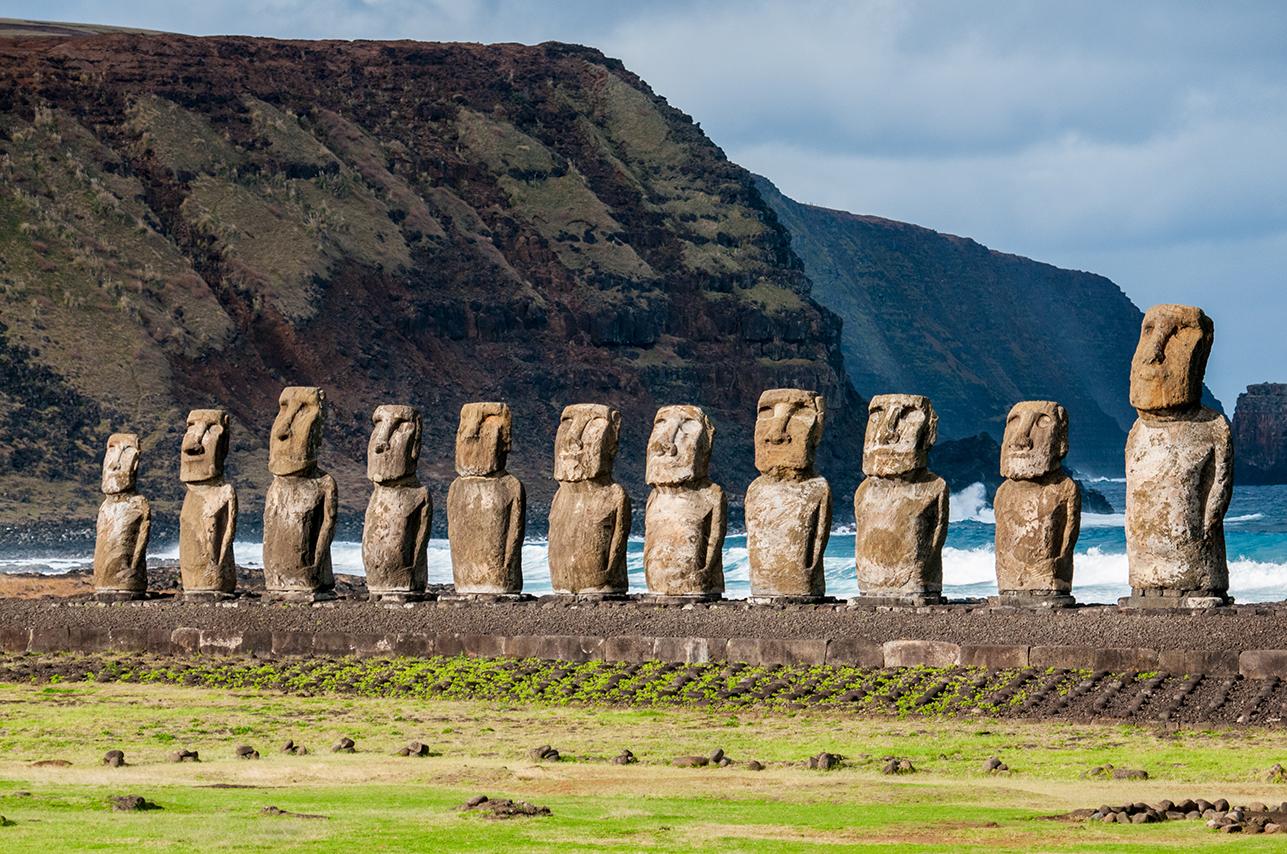 View the world renowned Easter Island moai with Chile tours & excursions