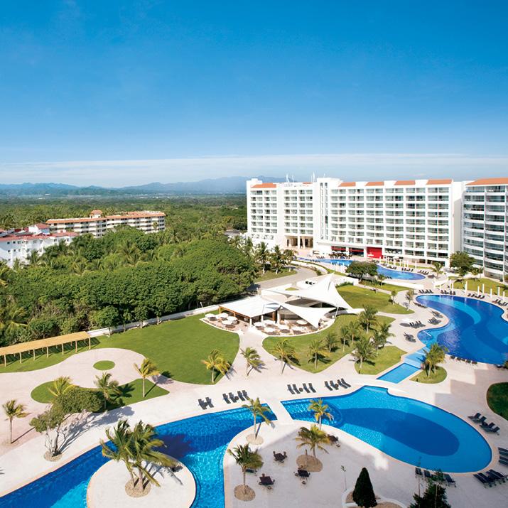 Wyndham Alltra All-Inclusive Resort pool