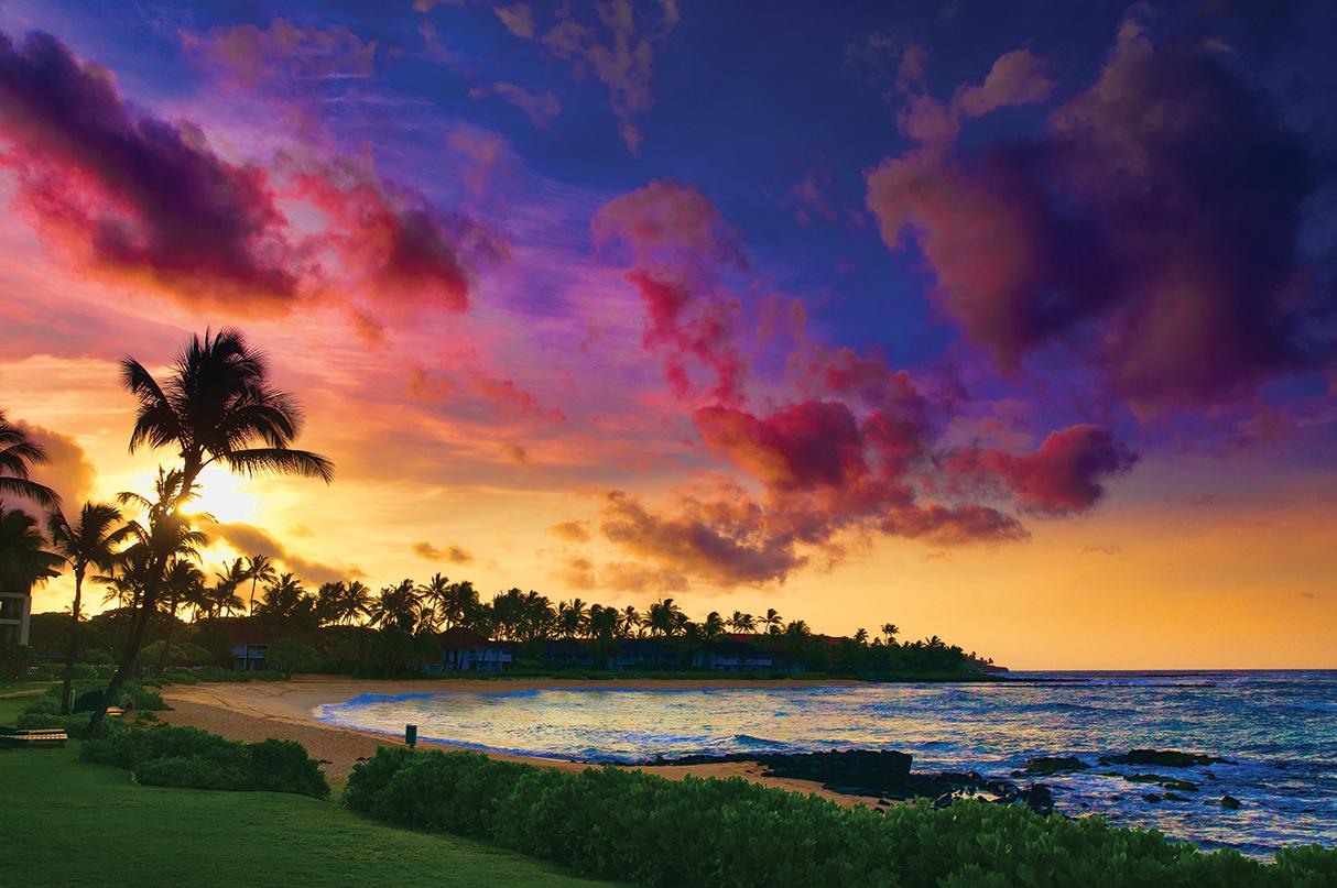 Colorful sunset on the island of Maui in Hawaii