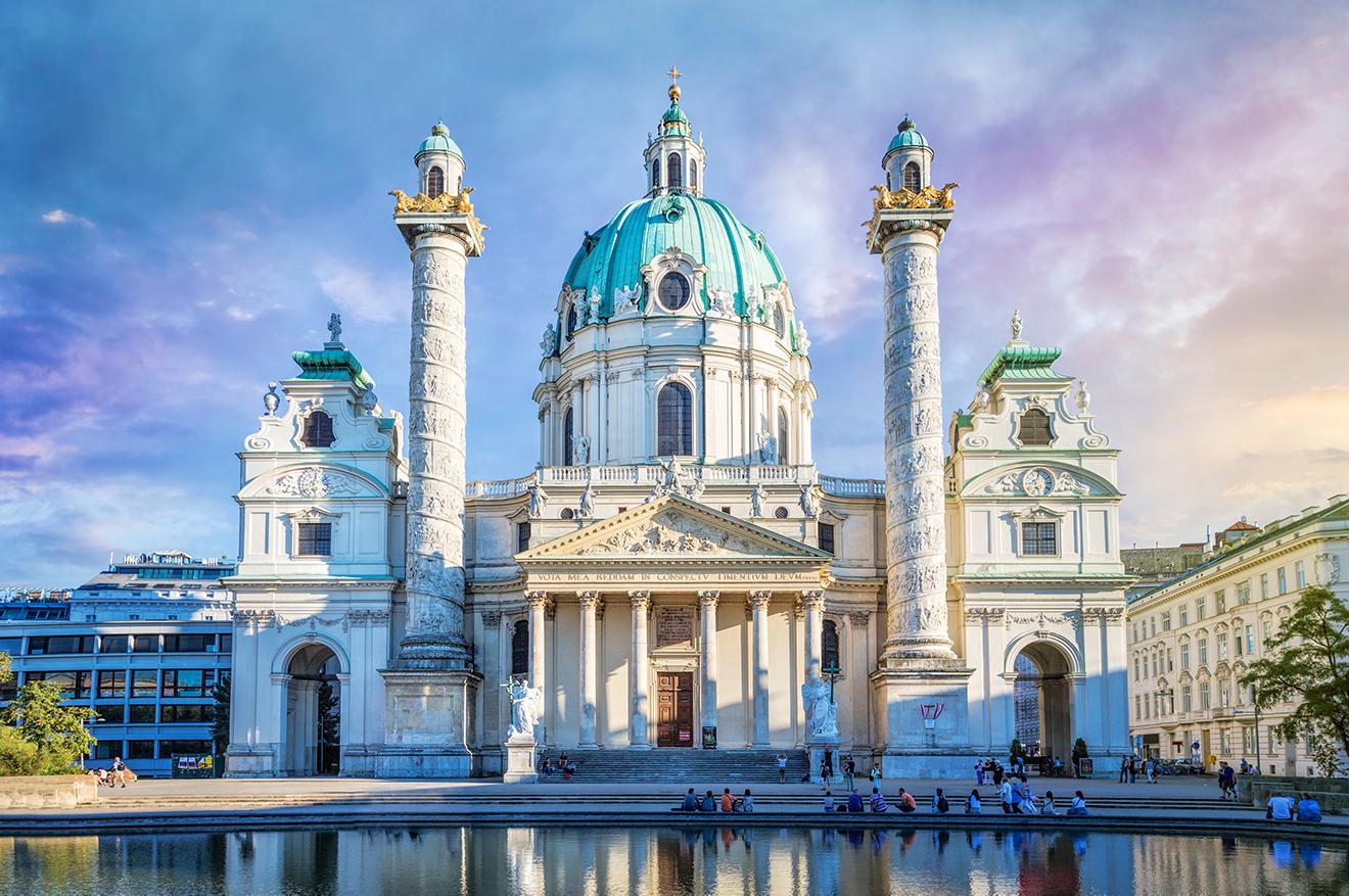 Views of beautiful Viennese architecture on a Vienna tour