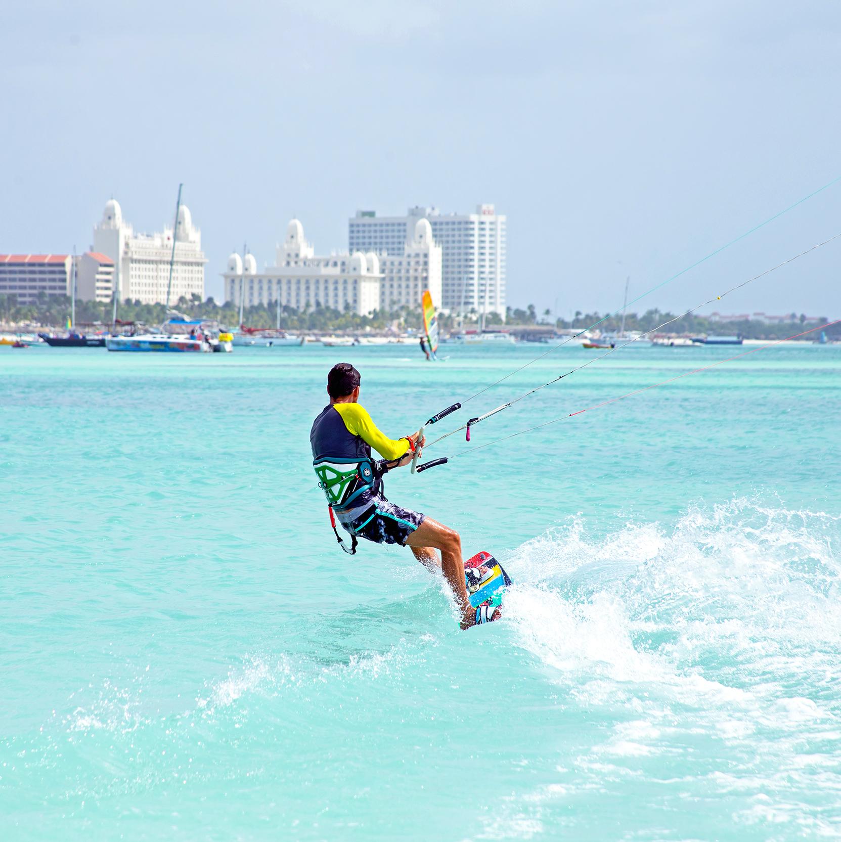 Kitesurfing in Aruba