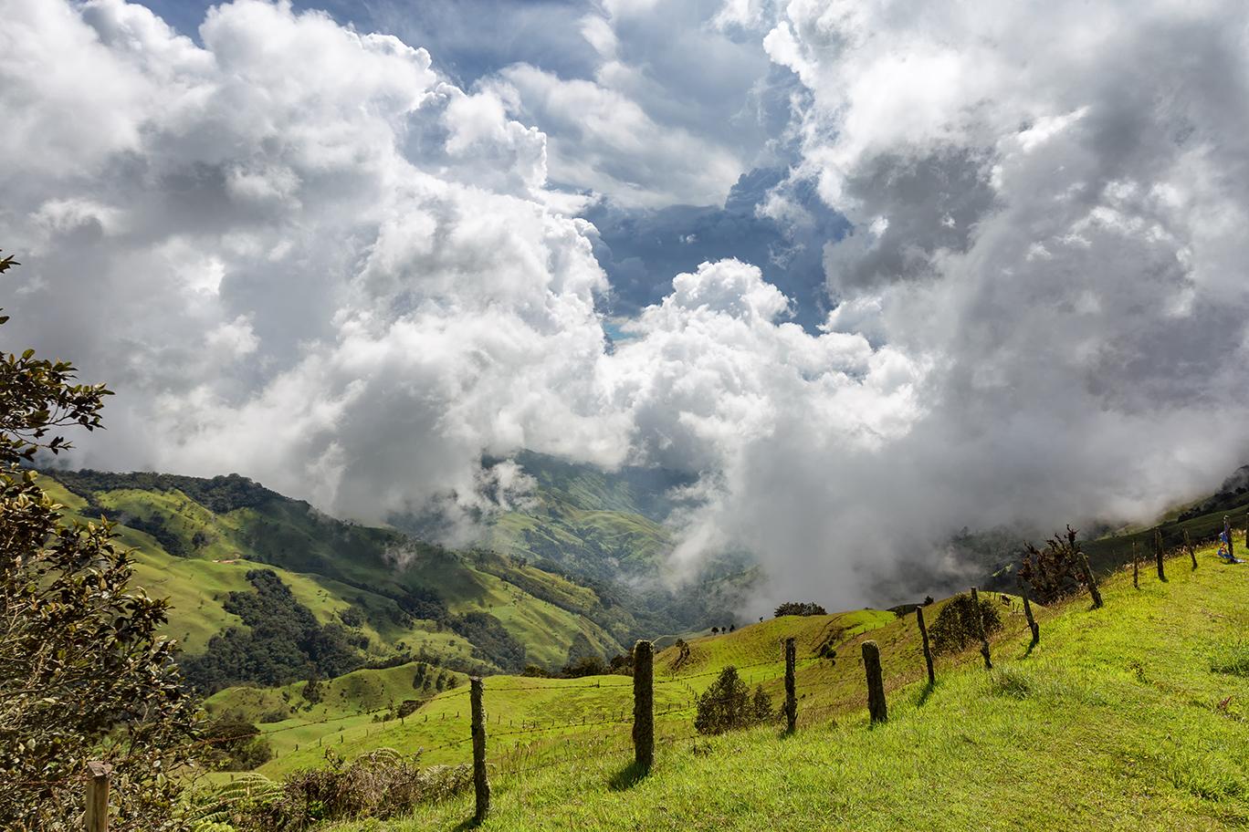 Experience Colombia’s beautiful mountainous landscapes with Colombia guided tours