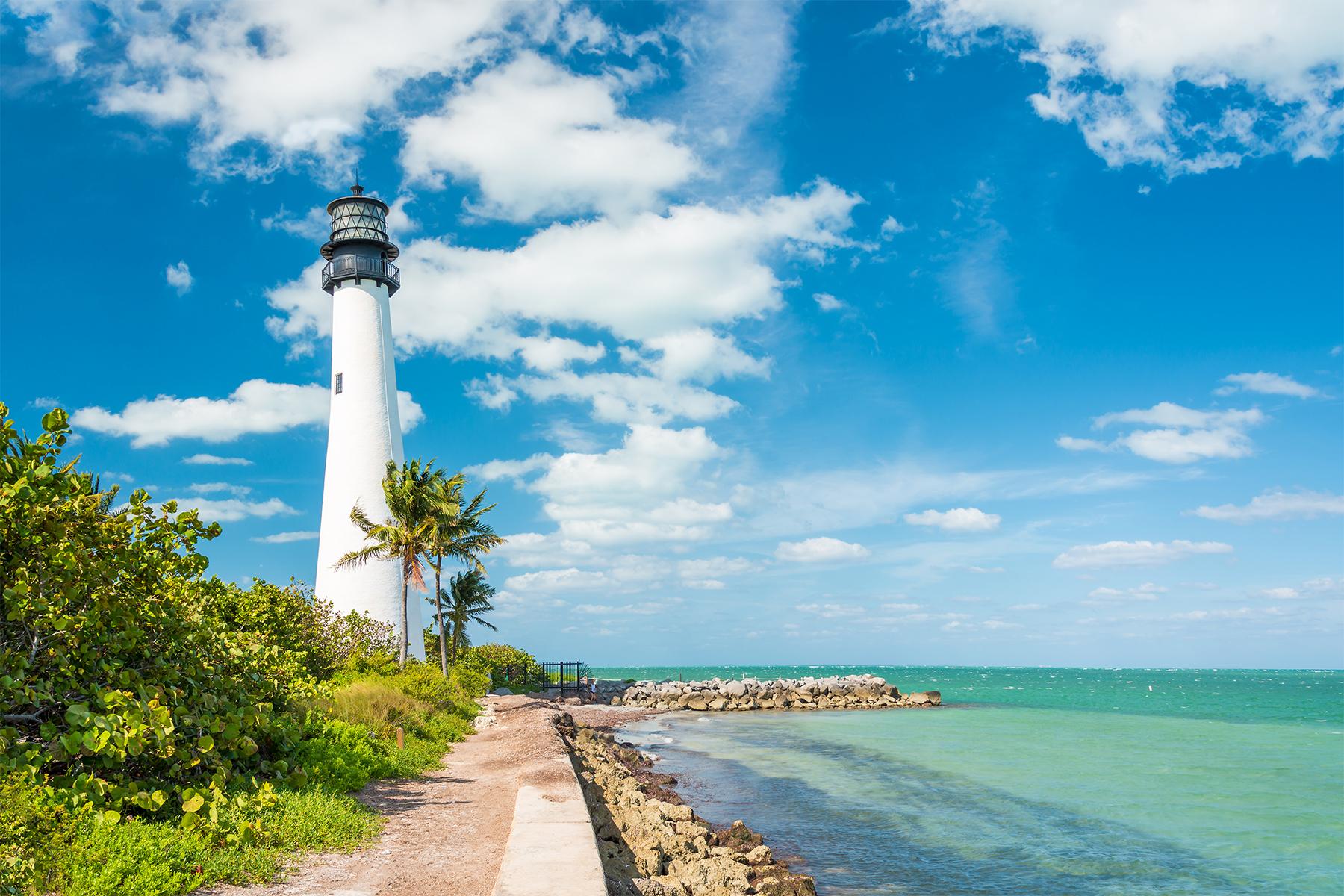 An elegant lighthouse off the coast of Florida