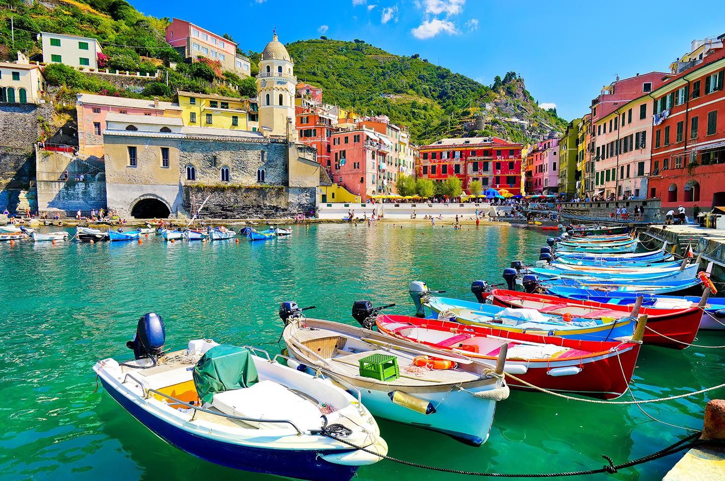 Visit quaint coastal towns with Italy guided tours & excursions