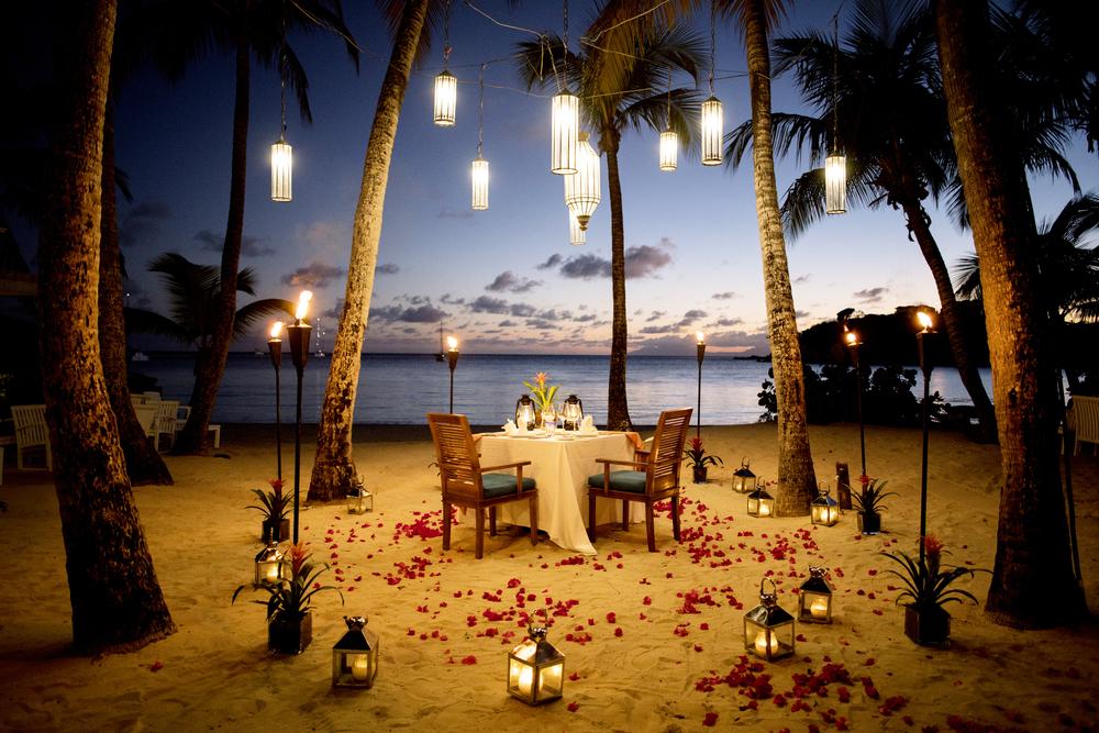 romantic beach dinner