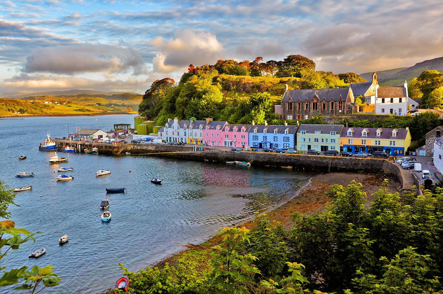 Experience all the charm and culture with Scotland tours & excursions